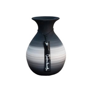 Vaso De Cerâmica Nas Cores Preto E Branco