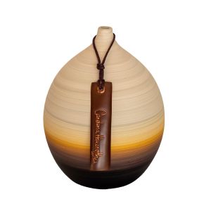 vaso de cerâmica laranja artesanal pintado a mão